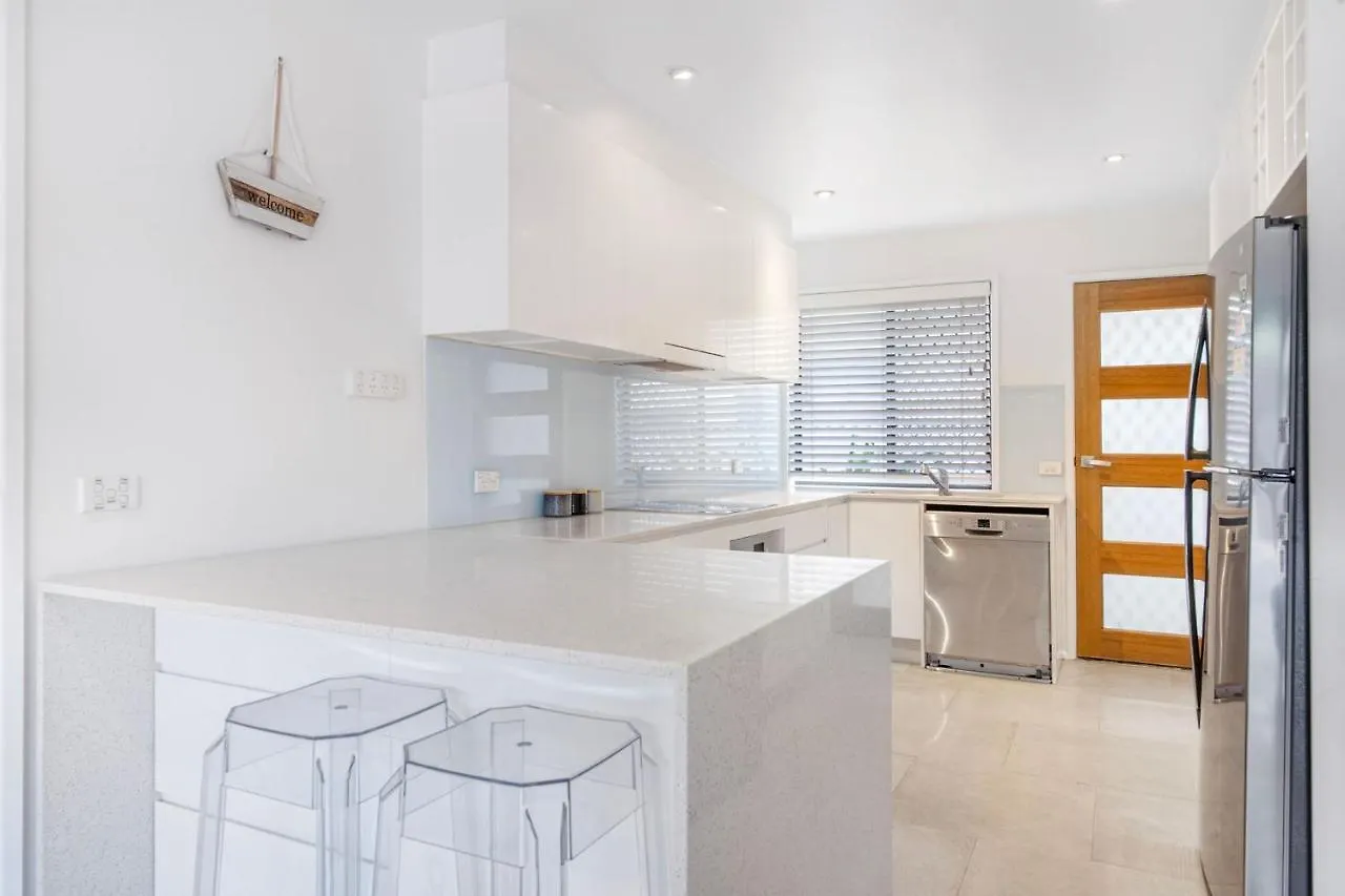 Palm Beach Haven - Coasthm Gold Coast Holiday home